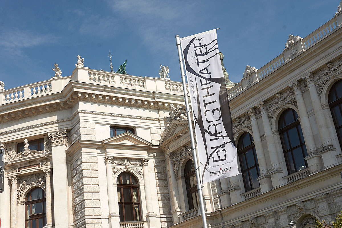 (c) Burgtheater.at