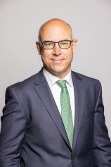 Portraitfoto Gabriel Felbermayr