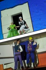 ZU EBENER ERDE UND ERSTER STOCK