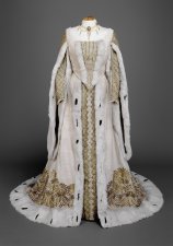 Rollenkostüm der Hedwig Bleibtreu als Königin Elisabeth in Maria Stuart, vermutlich 1905-1932, Hofburgtheater Wien.: