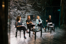 Claudia Freßner (Dramaturgin), Anja Sczilinski (Leitung Burgtheaterstudio), Elisabeth Fuchs (Bildungsdirektion), Alexandra Althoff (Stellv. Künstlerische Direktorin)