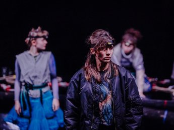 Flora Menslin, Alice Bergoend, Naima Bouakline