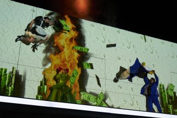 ZU EBENER ERDE UND ERSTER STOCK