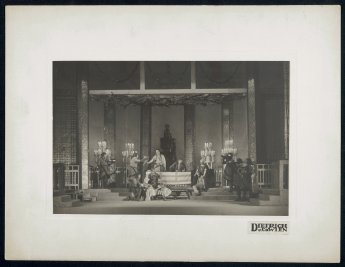 Cäsar und Cleopatra, Reprise vom 22.1.1921 im Wiener Burgtheater. Szenenfoto 4. Akt, 2. Szene, A Foto: Dietrich u. Co., Wien. Wien, Theatermuseum