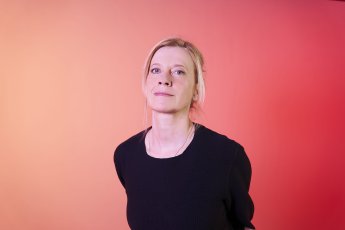 Caroline Peters