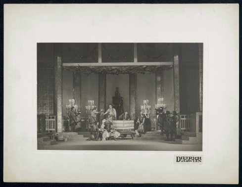Cäsar und Cleopatra, Reprise vom 22.1.1921 im Wiener Burgtheater. Szenenfoto 4. Akt, 2. Szene, A Foto: Dietrich u. Co., Wien. Wien, Theatermuseum