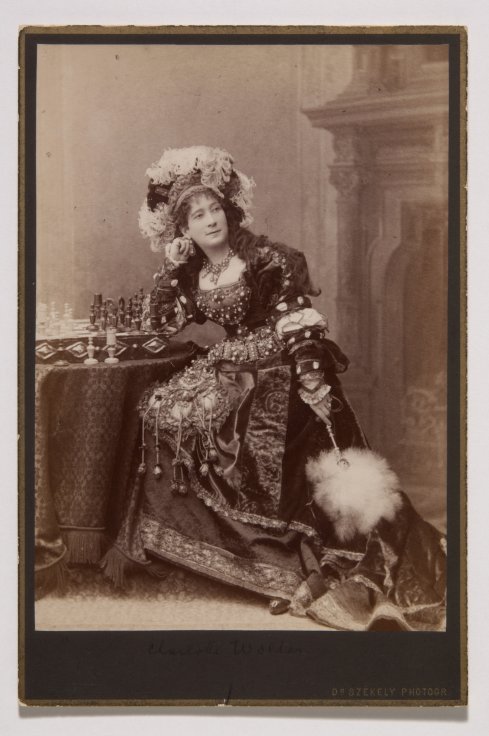 Josef Szekely: Charlotte Wolter