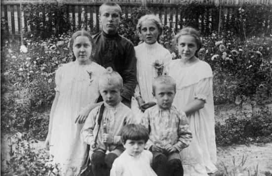 Die Geschwister Bulgakow, 1906