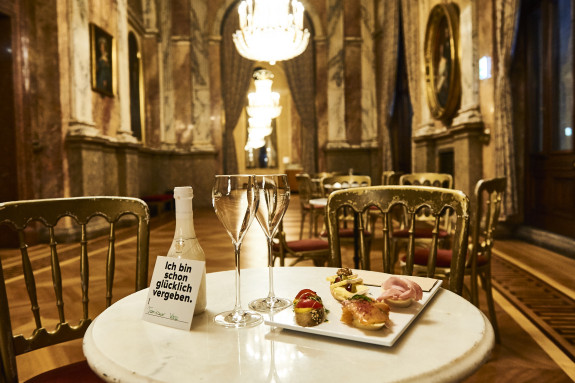 magdas - das kulinarisches Pausenangebot im Großen Foyer des Burgtheater 