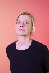 Caroline Peters