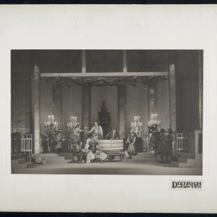 Cäsar und Cleopatra, Reprise vom 22.1.1921 im Wiener Burgtheater. Szenenfoto 4. Akt, 2. Szene, A Foto: Dietrich u. Co., Wien. Wien, Theatermuseum